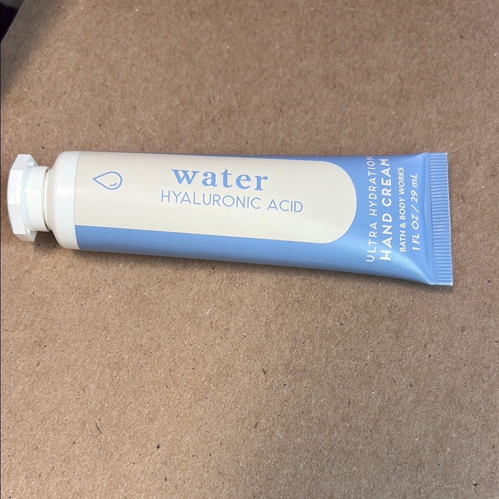 Bath & Body Works Blue and White Hand Cream